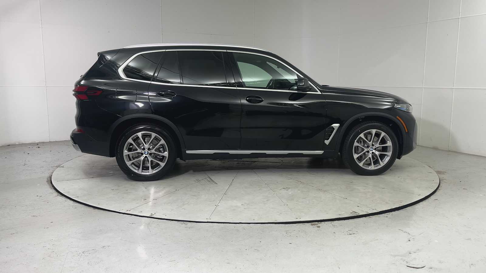 2026 BMW X5 50e - Photo 9