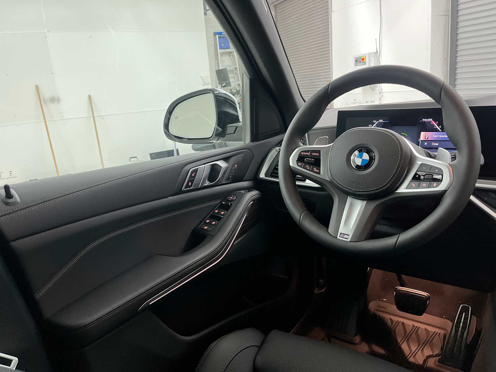 Thumbnail: 2026 BMW X5 - 15