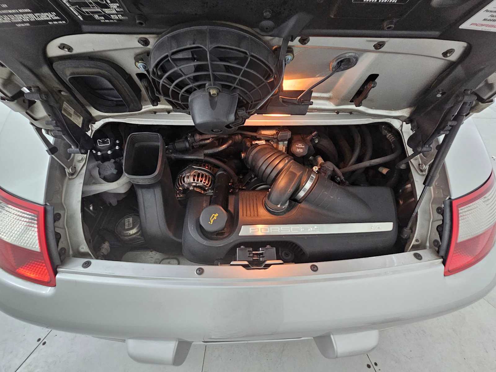 Thumbnail: 2006 Porsche 911 - 33
