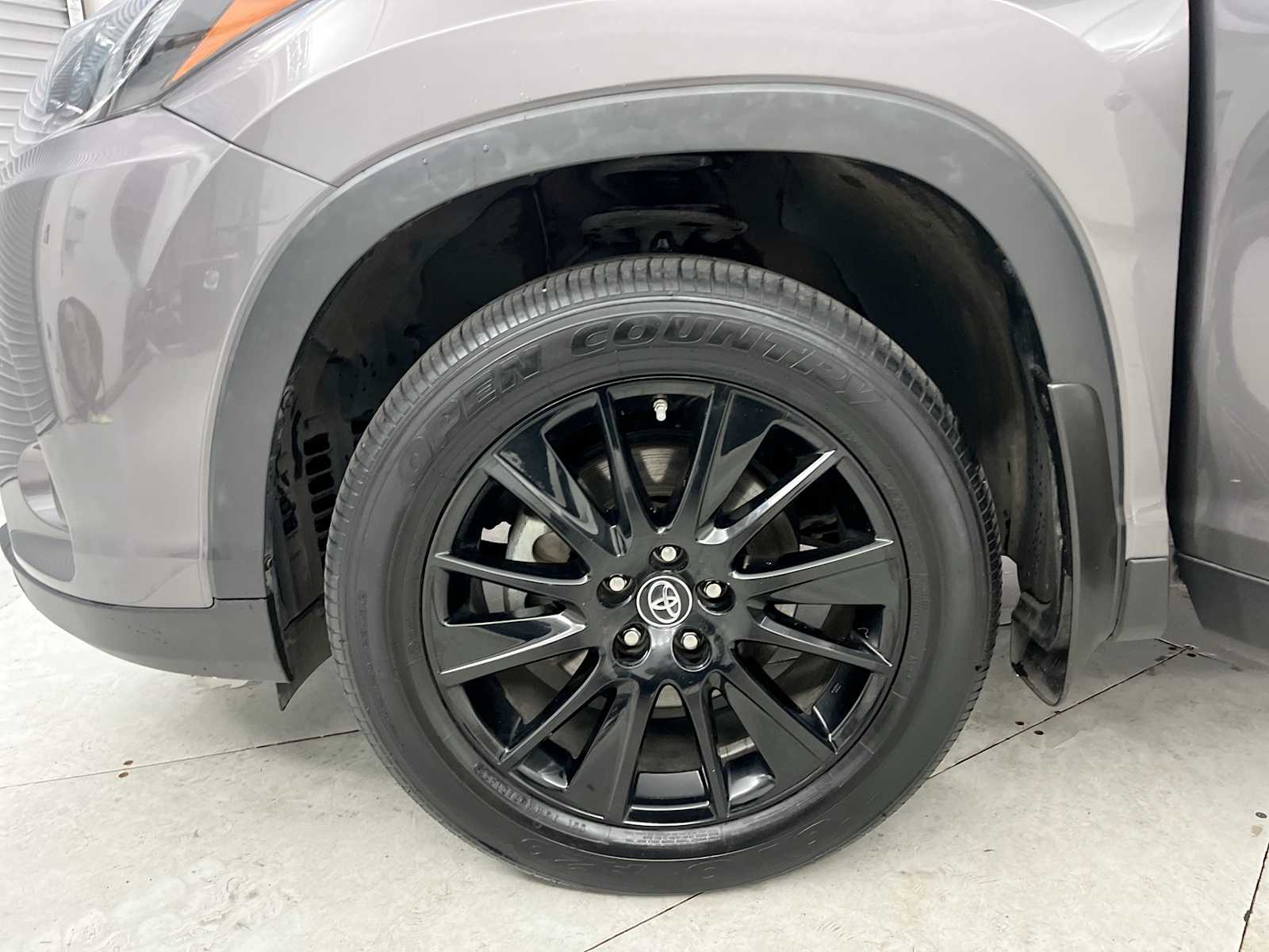 Thumbnail: 2019 Toyota Highlander - 19