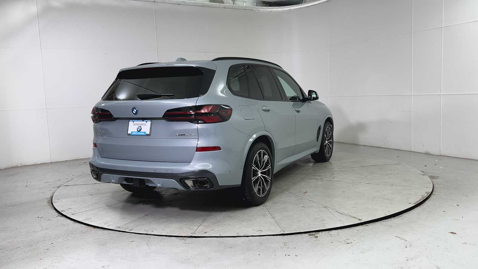 Thumbnail: 2026 BMW X5 - 2