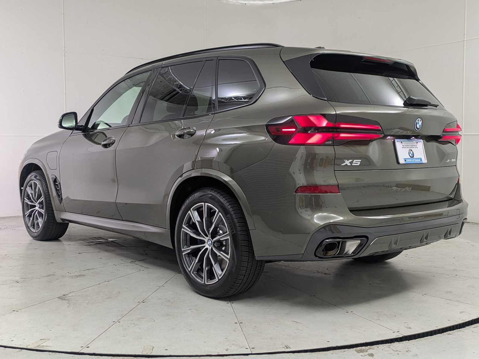 2026 BMW X5 xDrive50e 4