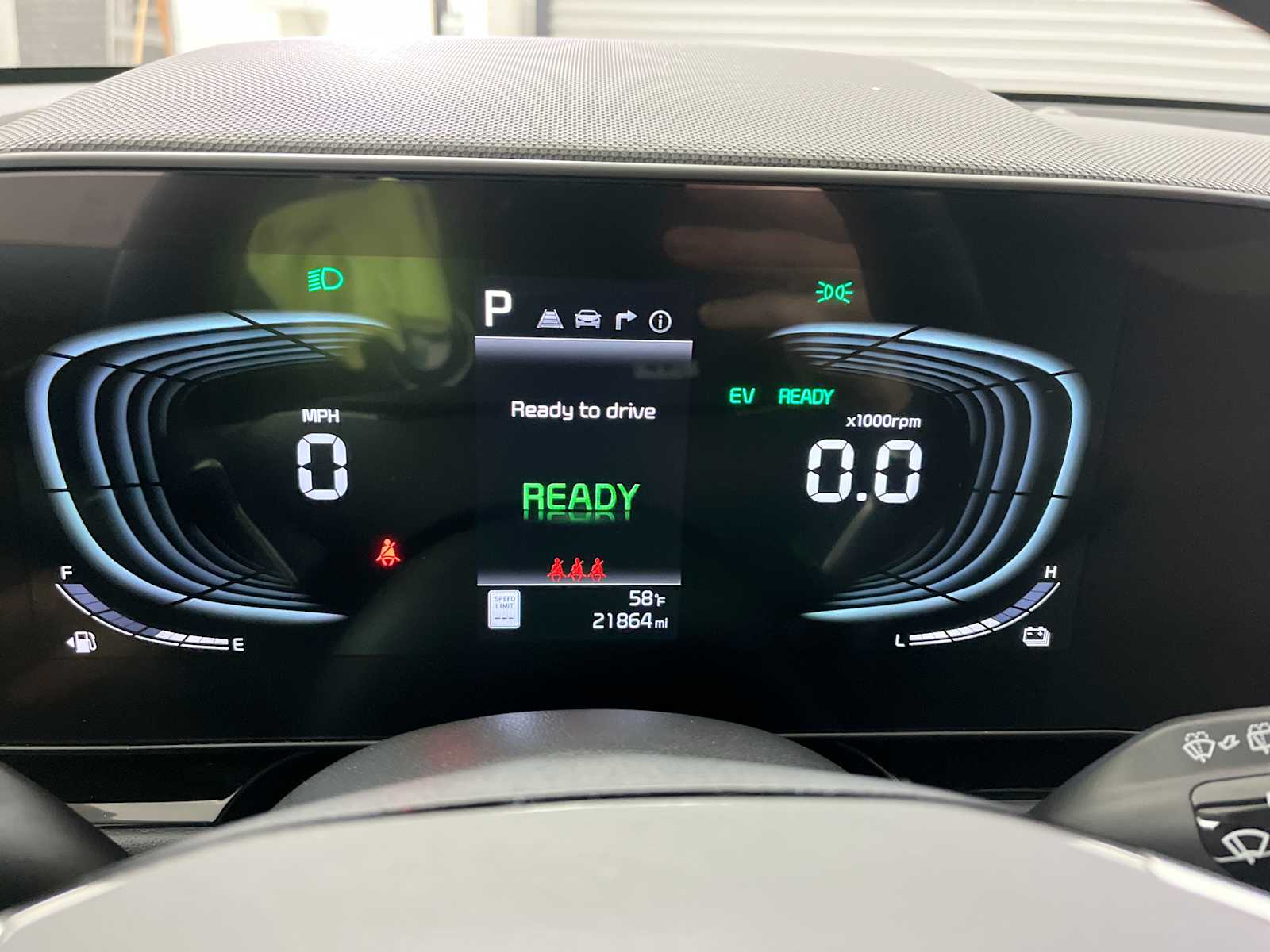 Thumbnail: 2025 Kia Niro - 10