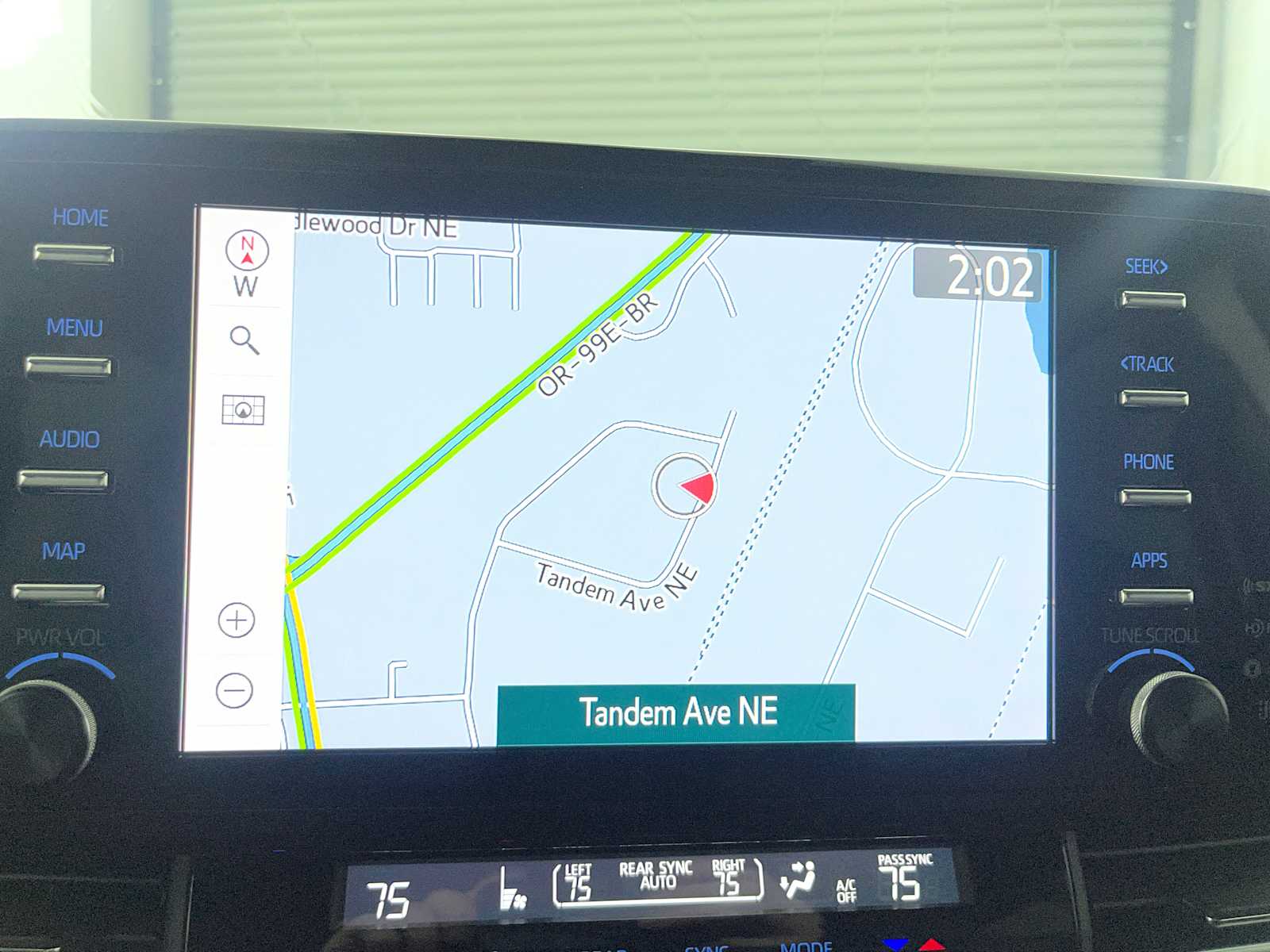 Thumbnail: 2023 Toyota Sienna - 20