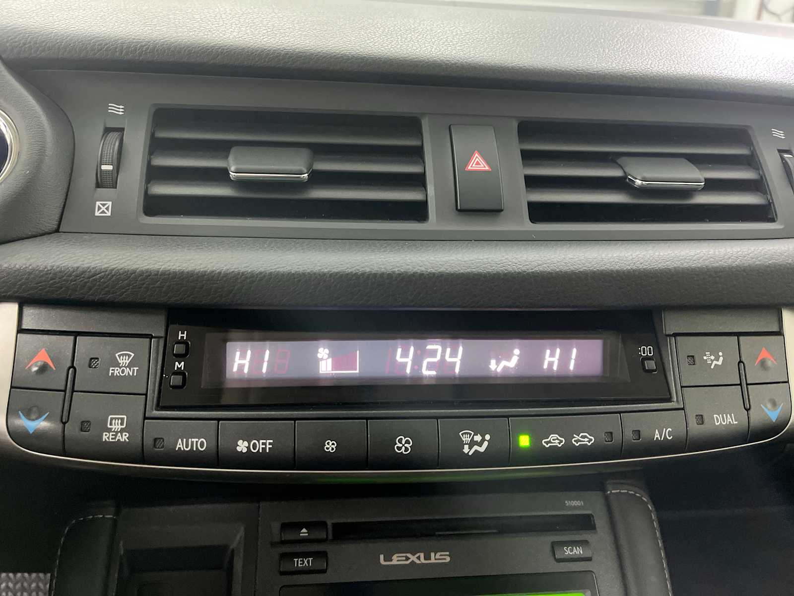 Thumbnail: 2014 Lexus CT - 17