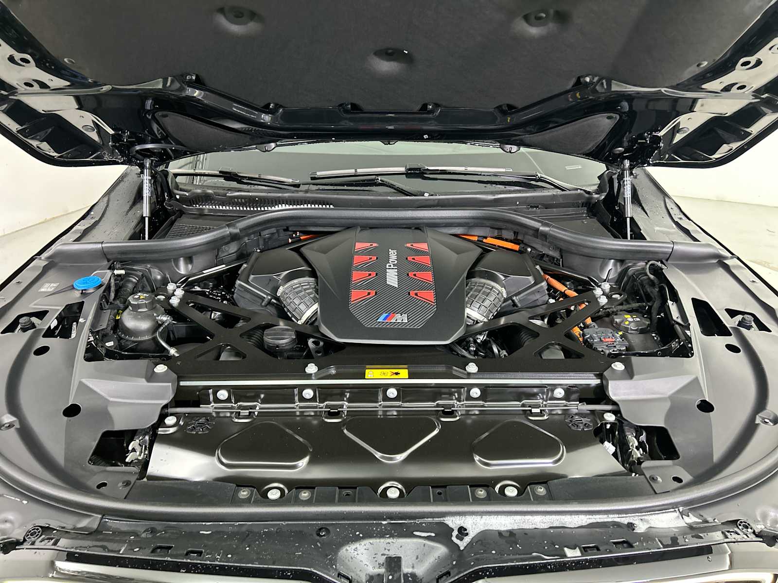 Thumbnail: 2026 BMW XM - 18