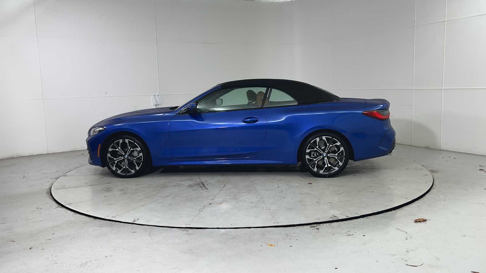 Thumbnail: 2026 BMW 4 Series - 4