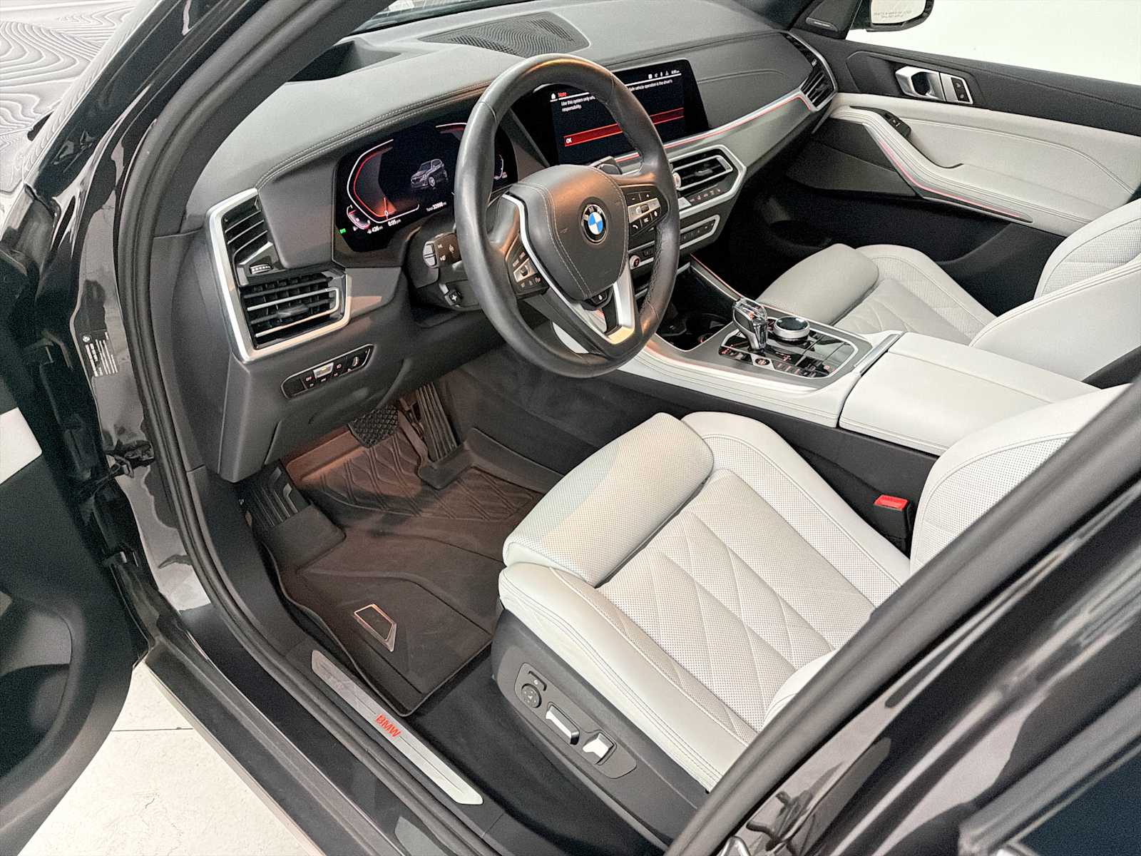 Thumbnail: 2023 BMW X5 - 10