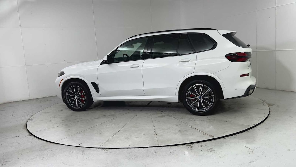 New 2026 BMW X5 xDrive40i SUV