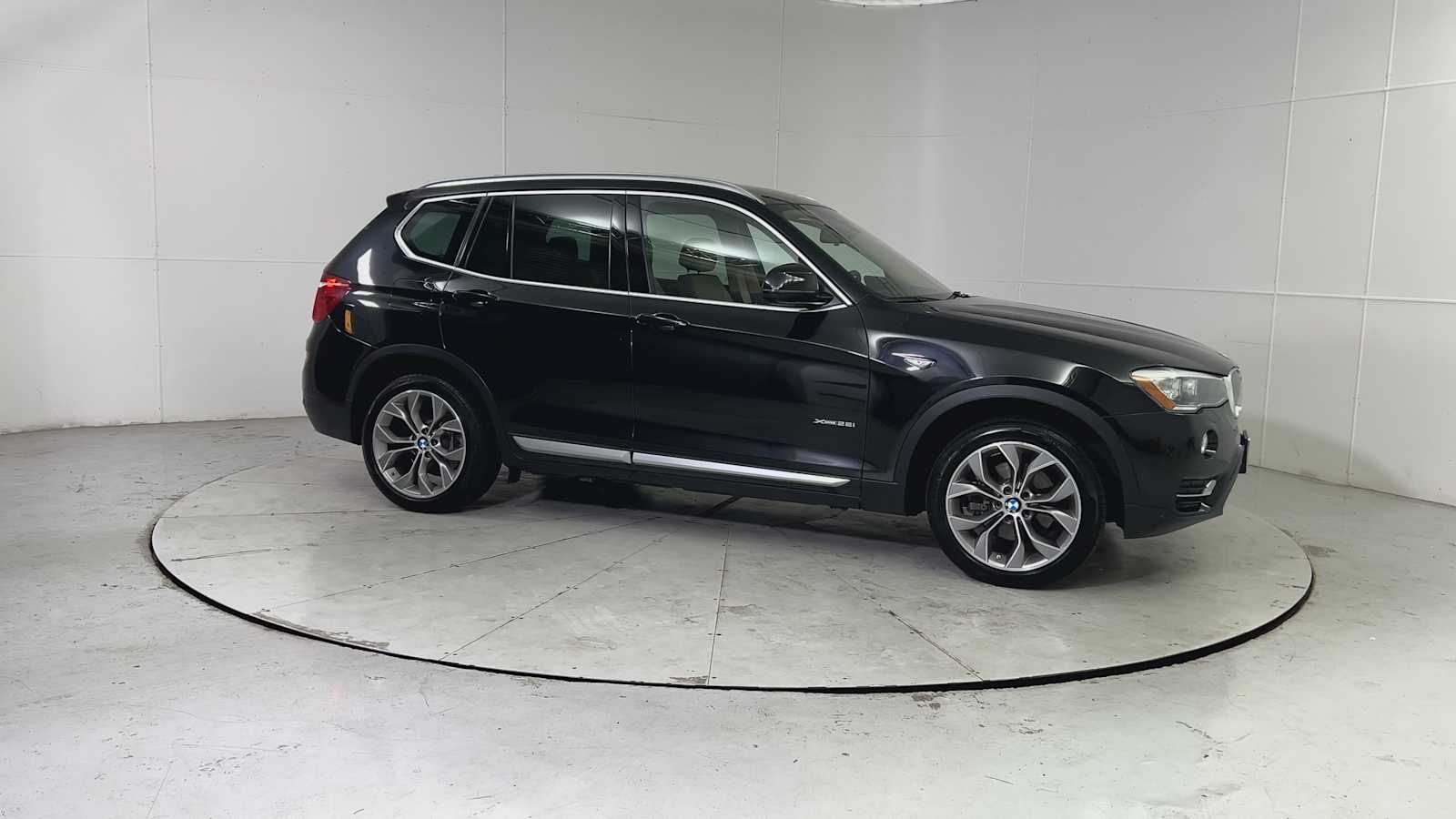 Thumbnail: 2017 BMW X3 - 8