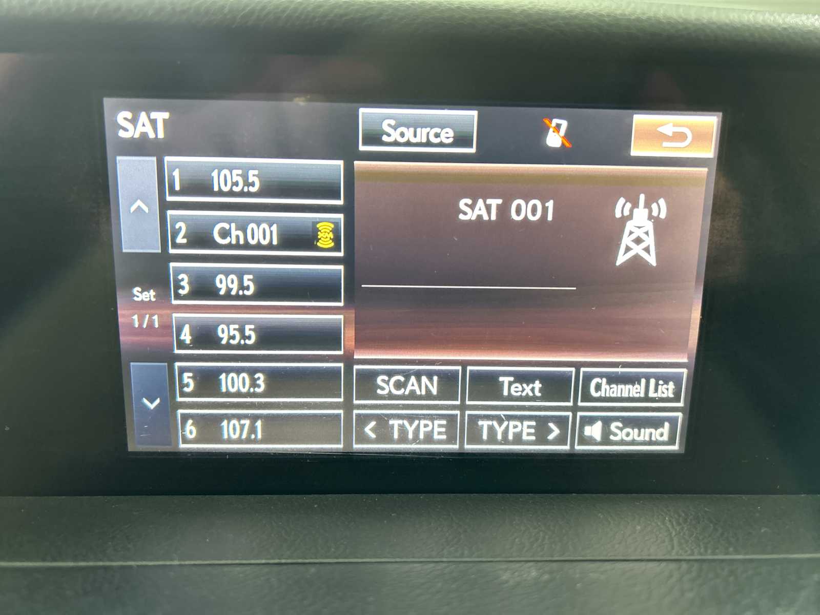 Thumbnail: 2016 Lexus IS - 12