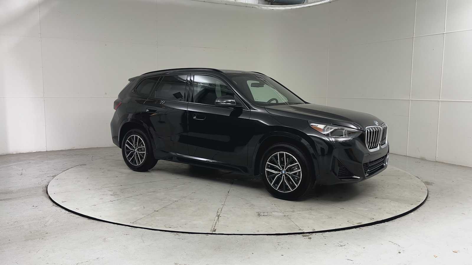 Thumbnail: 2026 BMW X1 - 8