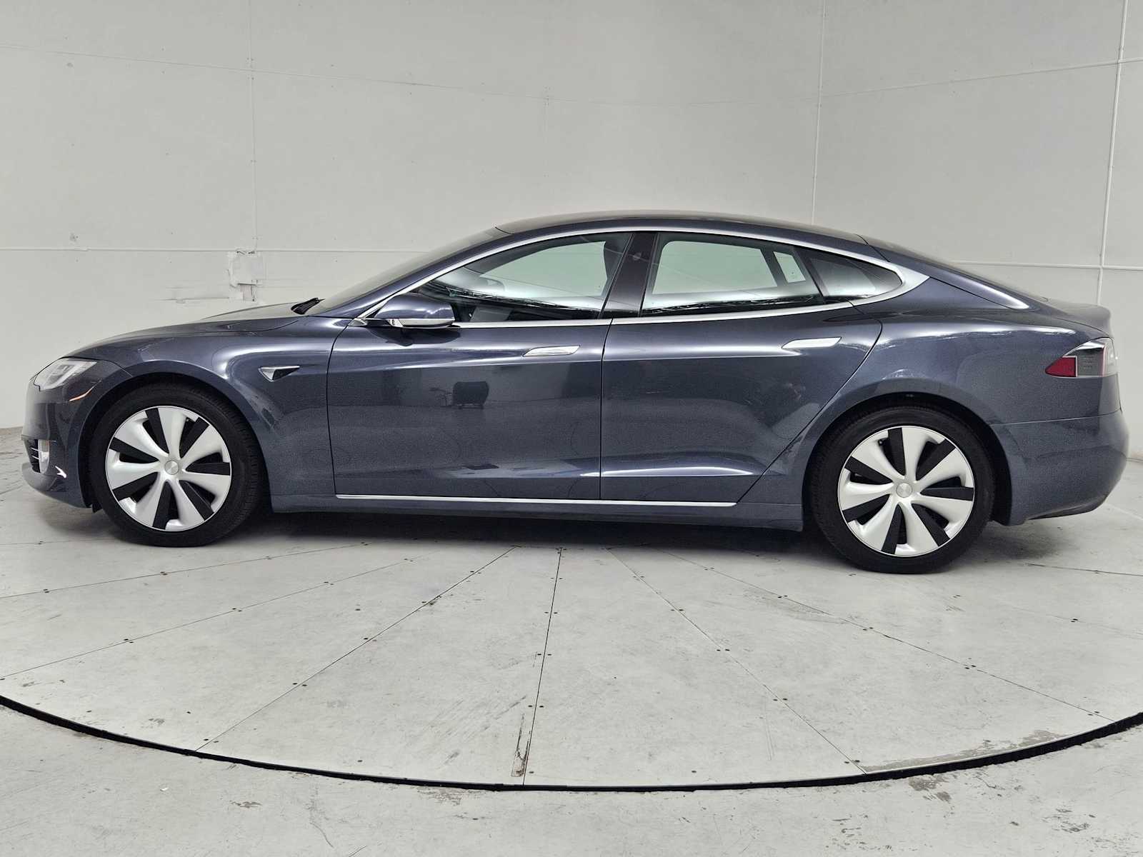 Thumbnail: 2020 Tesla Model S - 3