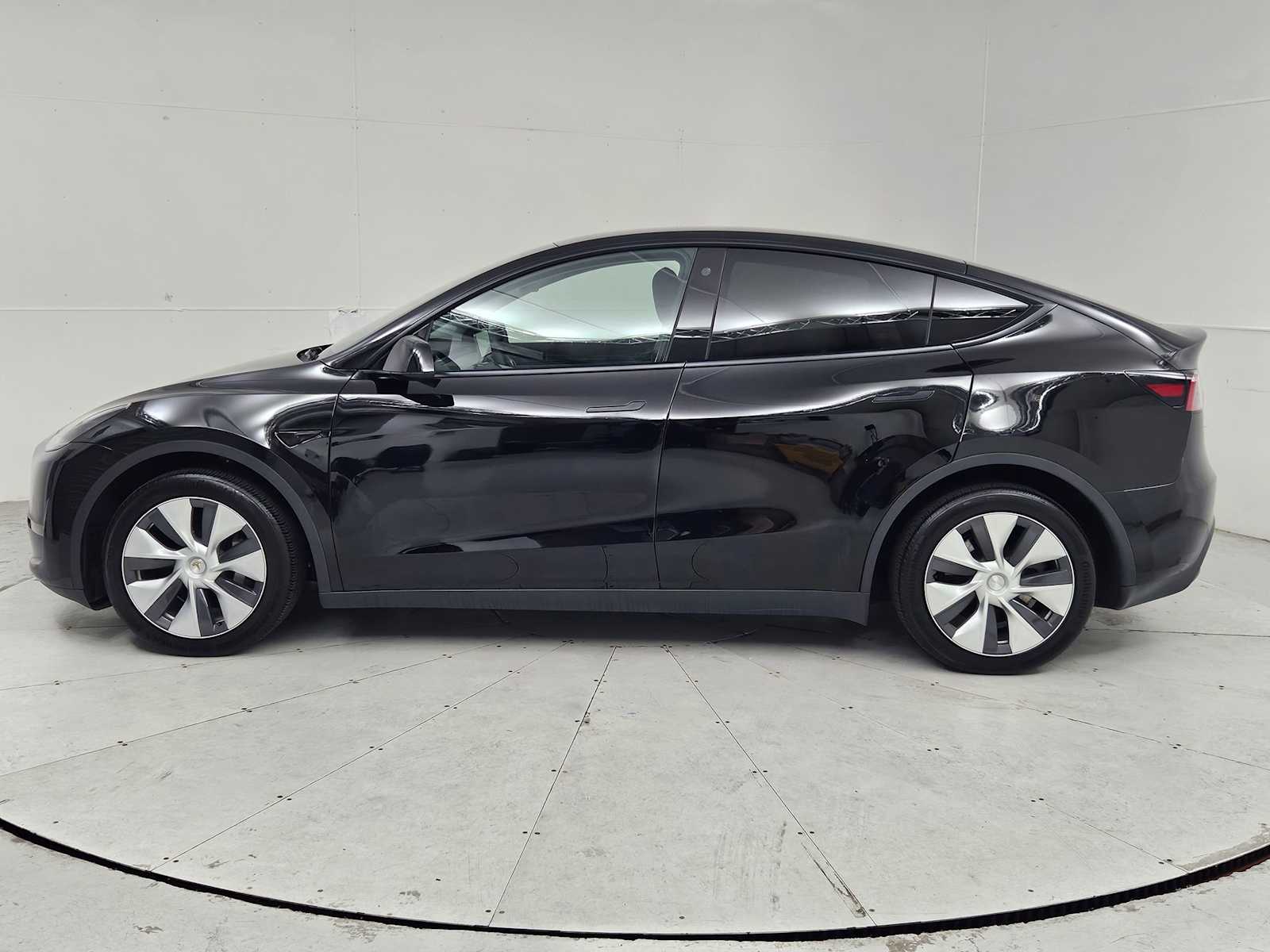 Thumbnail: 2021 Tesla Model Y - 4