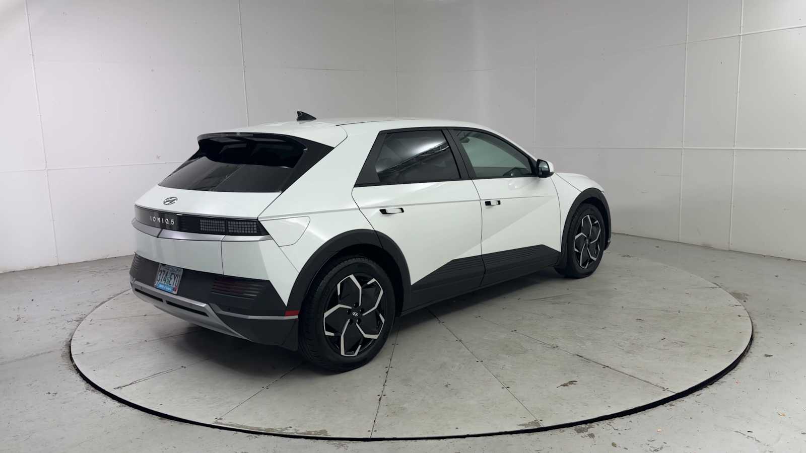 Thumbnail: 2024 Hyundai Ioniq 5 - 2