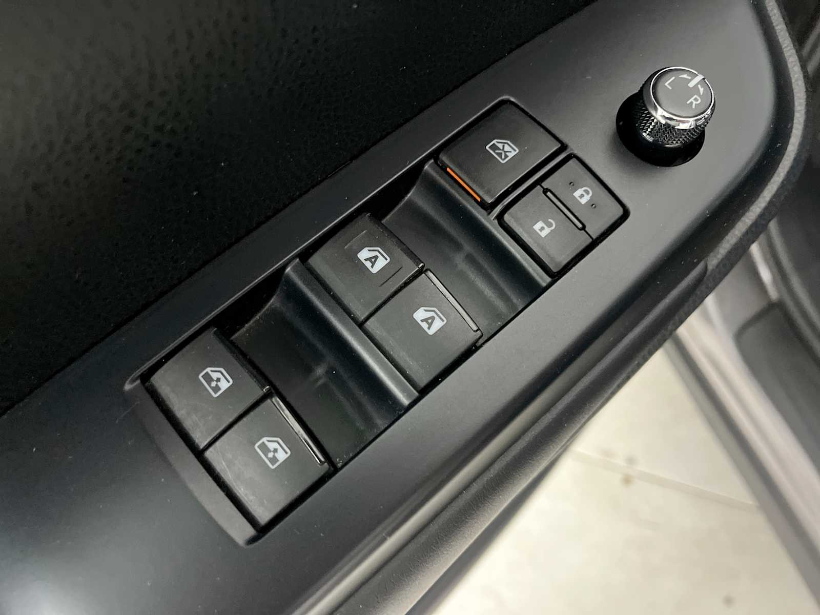 Thumbnail: 2019 Toyota Highlander - 15