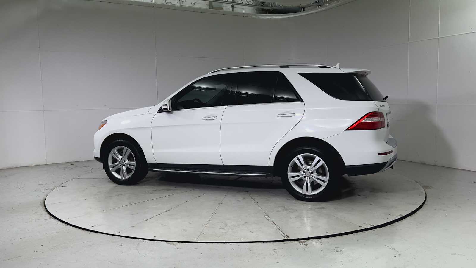 Thumbnail: 2015 Mercedes-Benz M-Class - 4