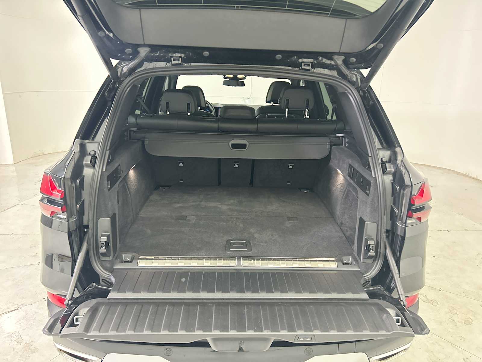 Thumbnail: 2025 BMW X5 - 21