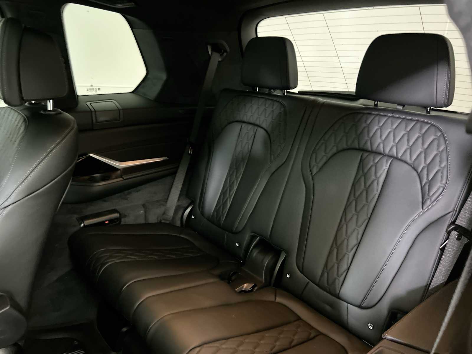 Thumbnail: 2026 BMW X7 - 26