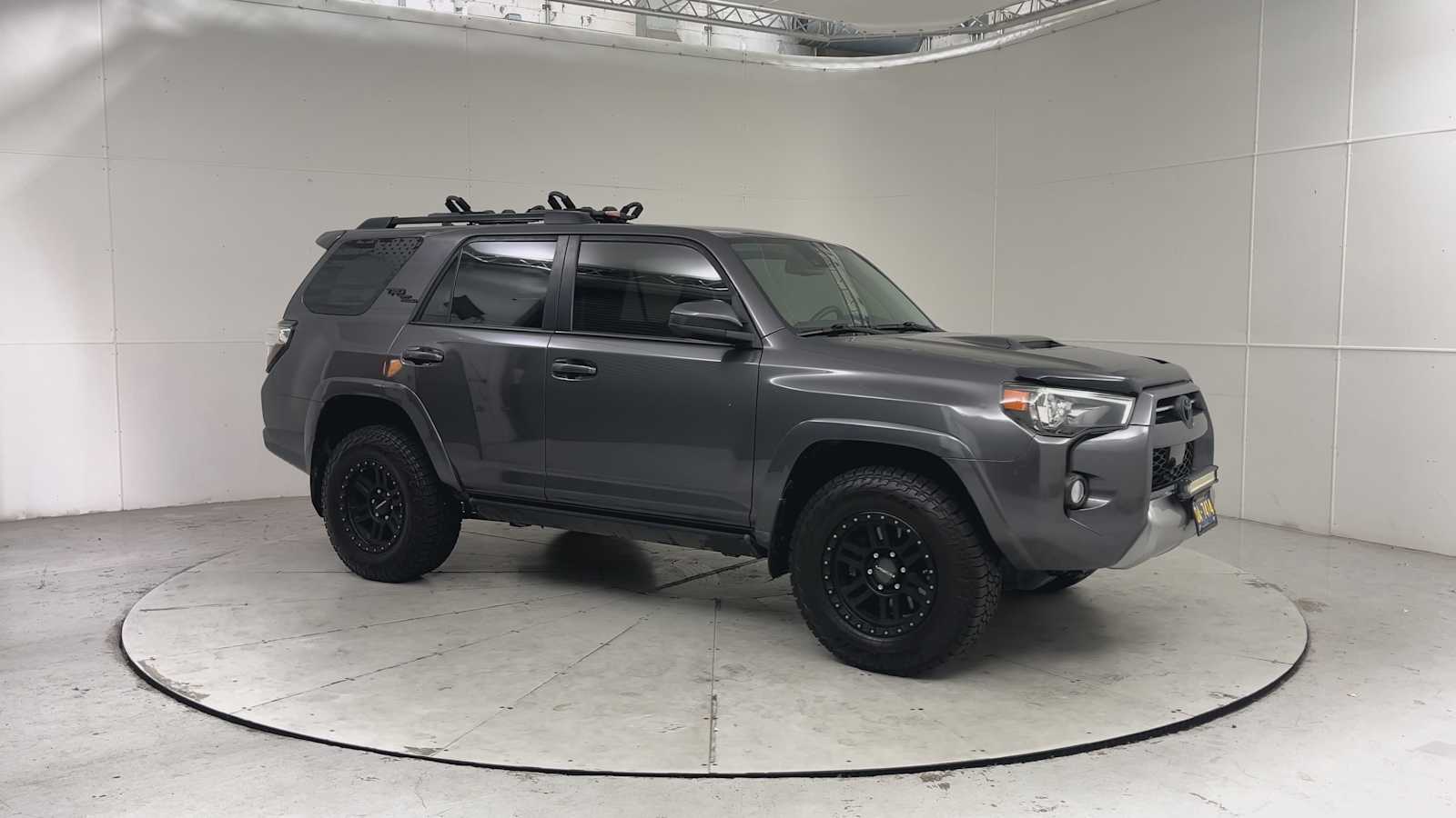 Thumbnail: 2020 Toyota 4Runner - 8