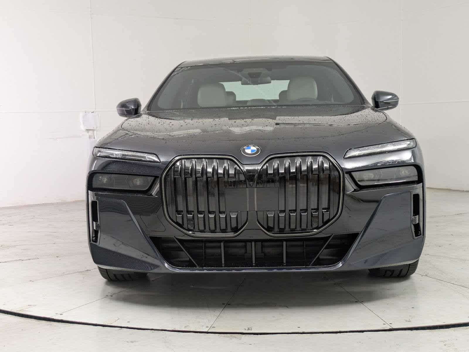 Thumbnail: 2025 BMW 7 Series - 9