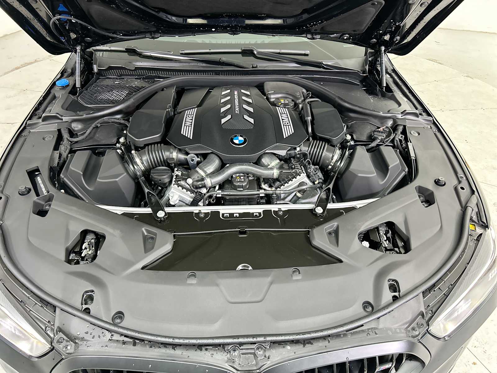 Thumbnail: 2026 BMW 8 Series - 17