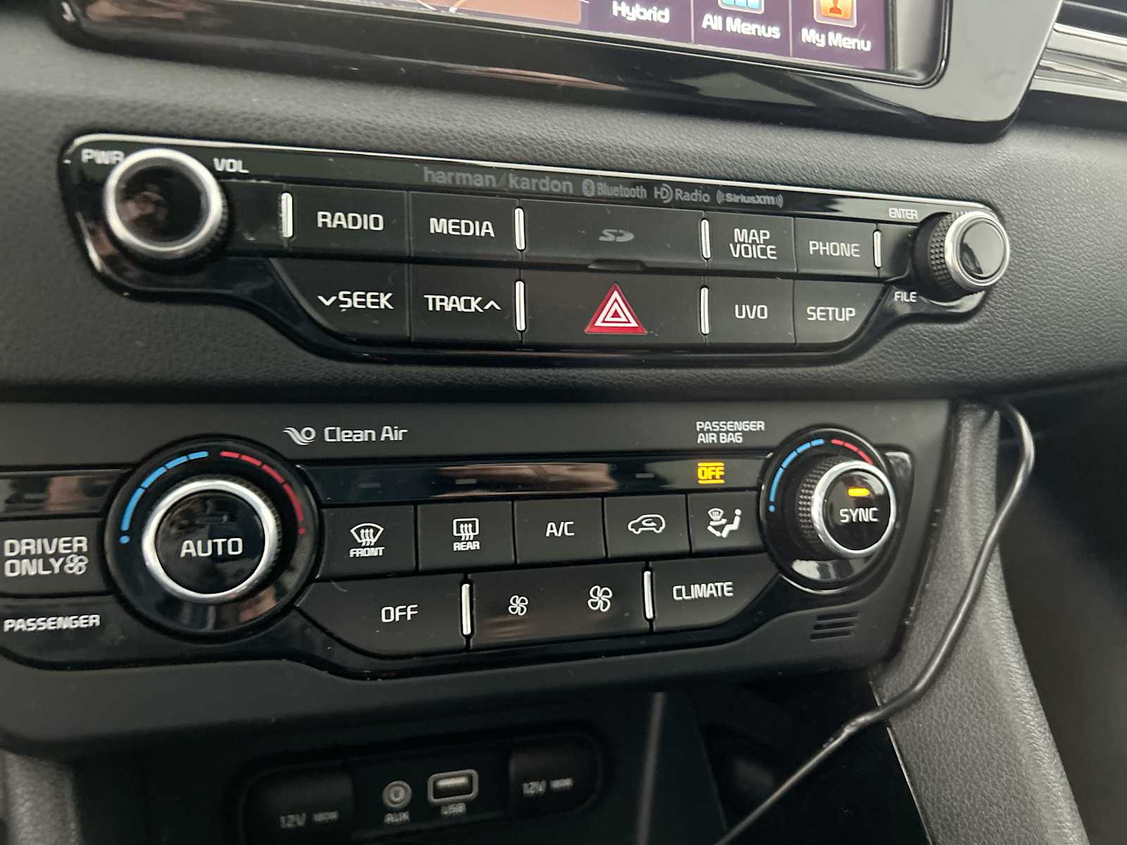 Thumbnail: 2017 Kia Niro - 17