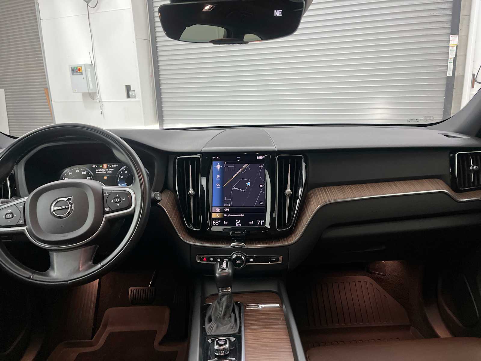 Thumbnail: 2021 Volvo XC60 - 10