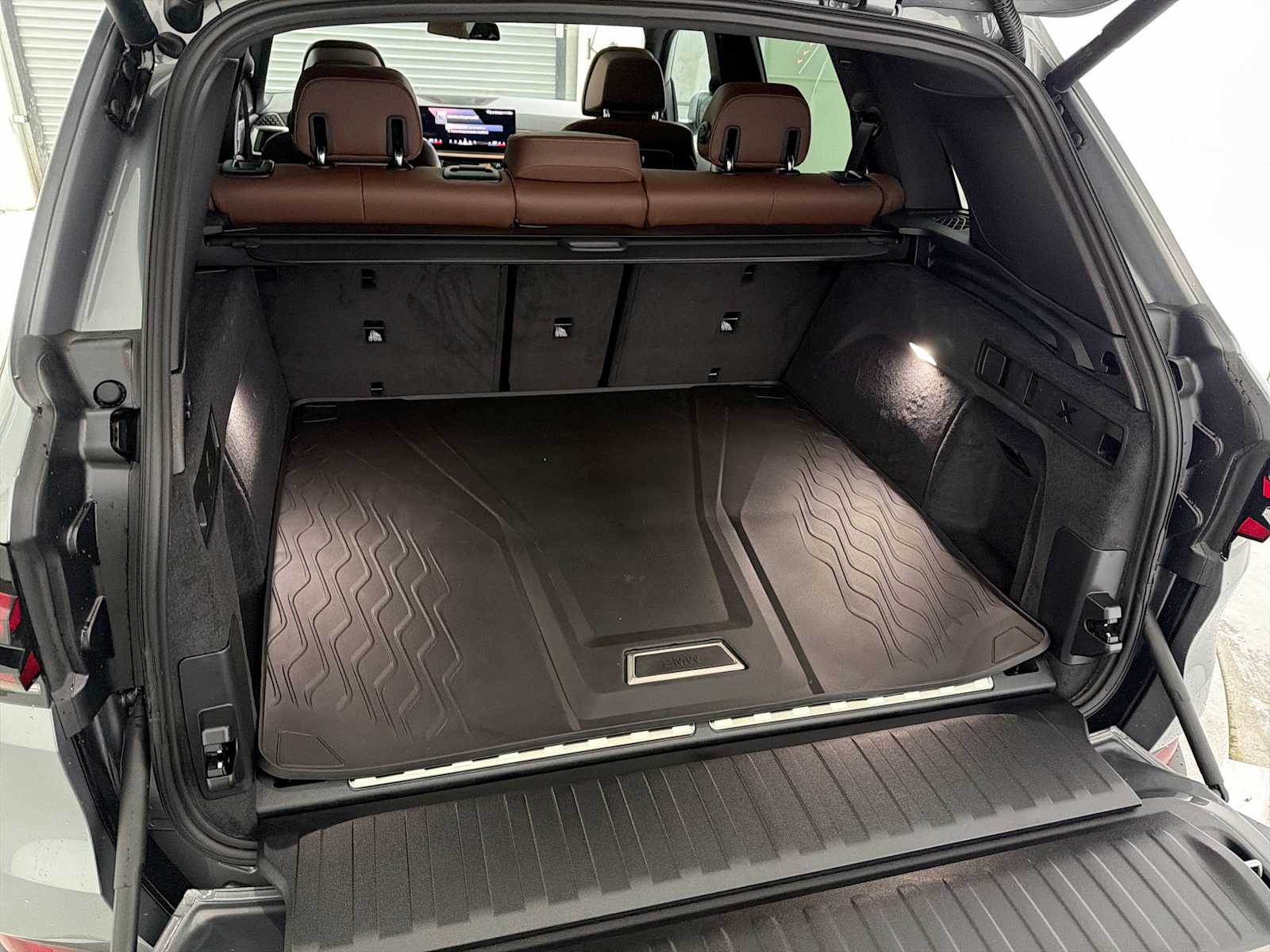 Thumbnail: 2026 BMW X5 - 21