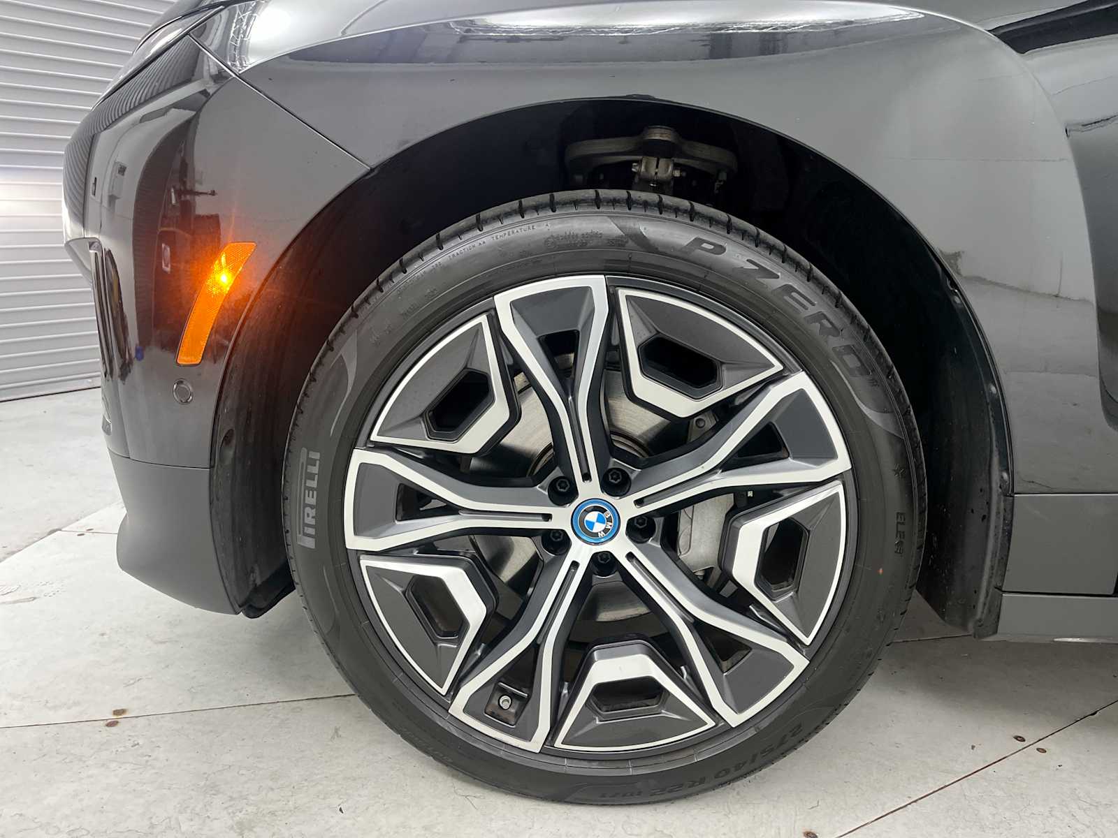 Thumbnail: 2024 BMW iX - 24