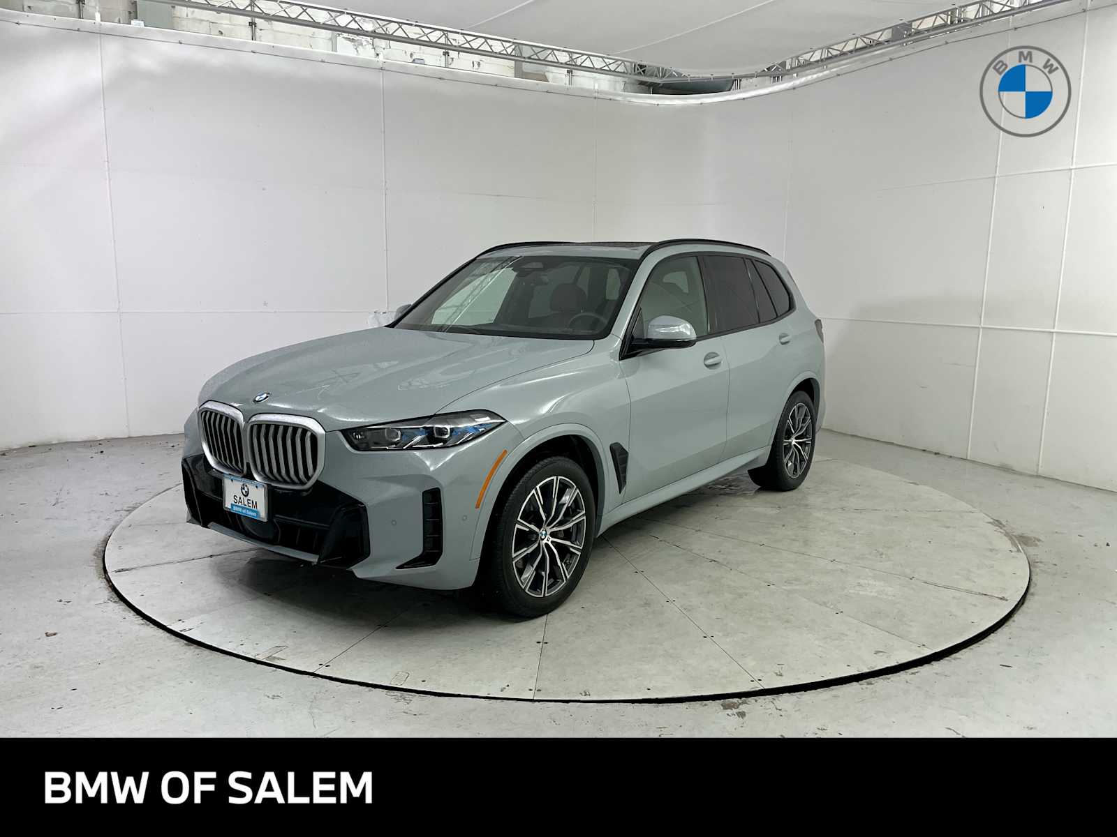 Thumbnail: 2026 BMW X5 - 1