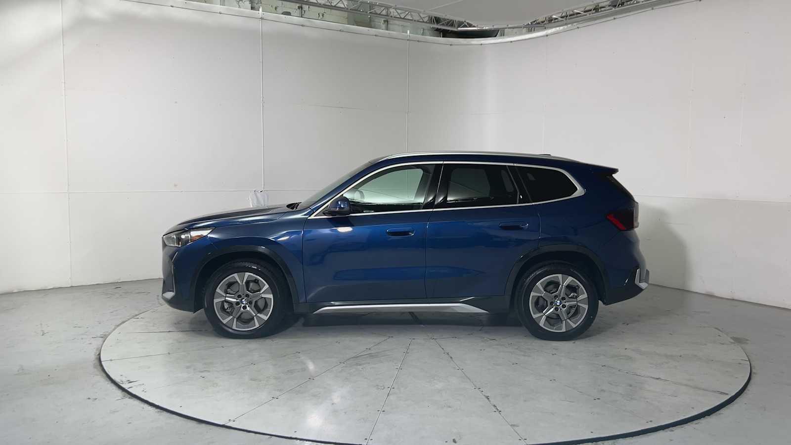 Thumbnail: 2025 BMW X1 - 5