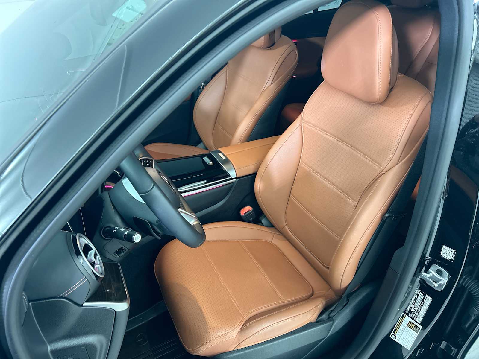 Thumbnail: 2023 Mercedes-Benz GLC - 13