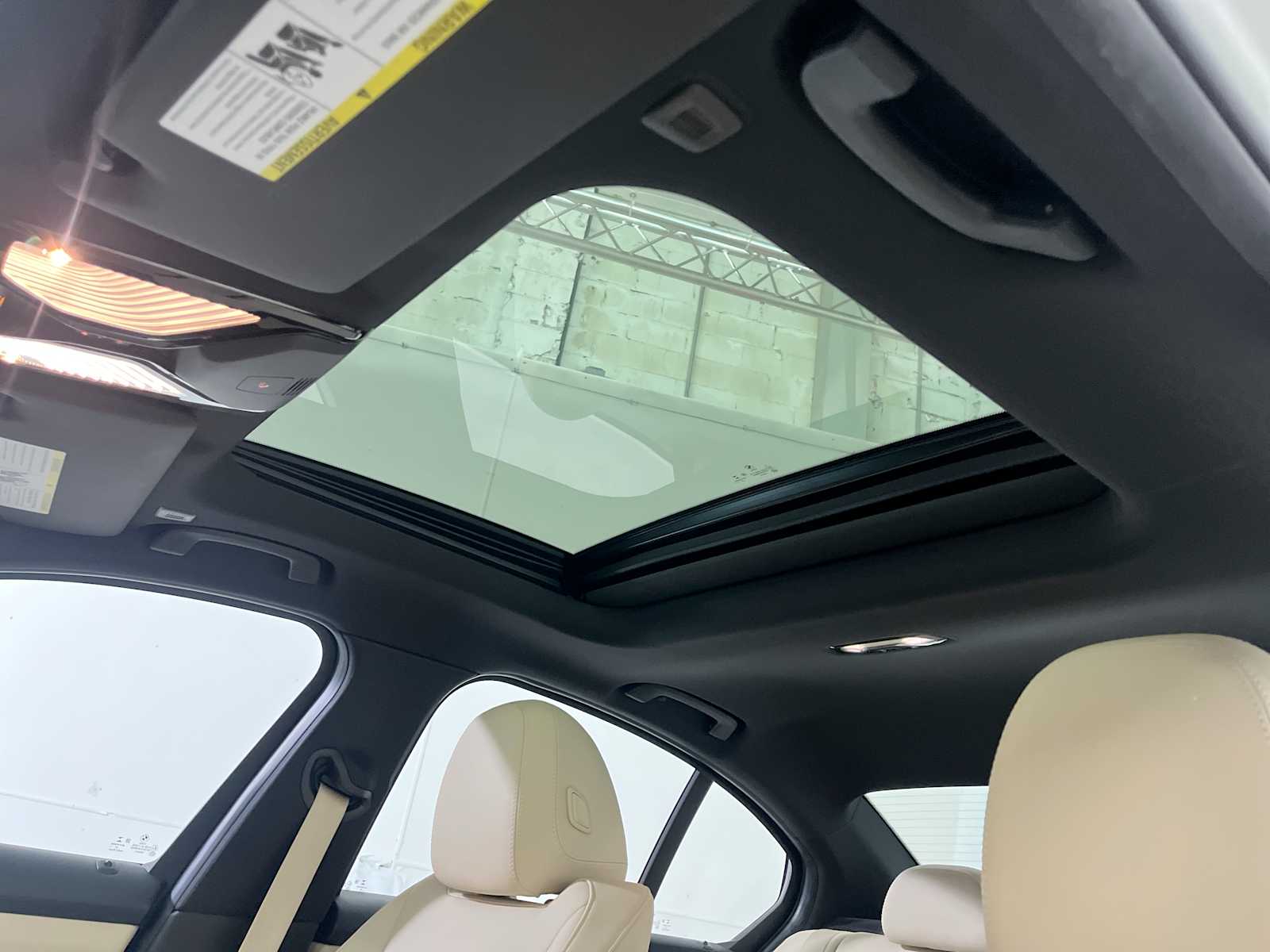 Thumbnail: 2019 BMW 3 Series - 16