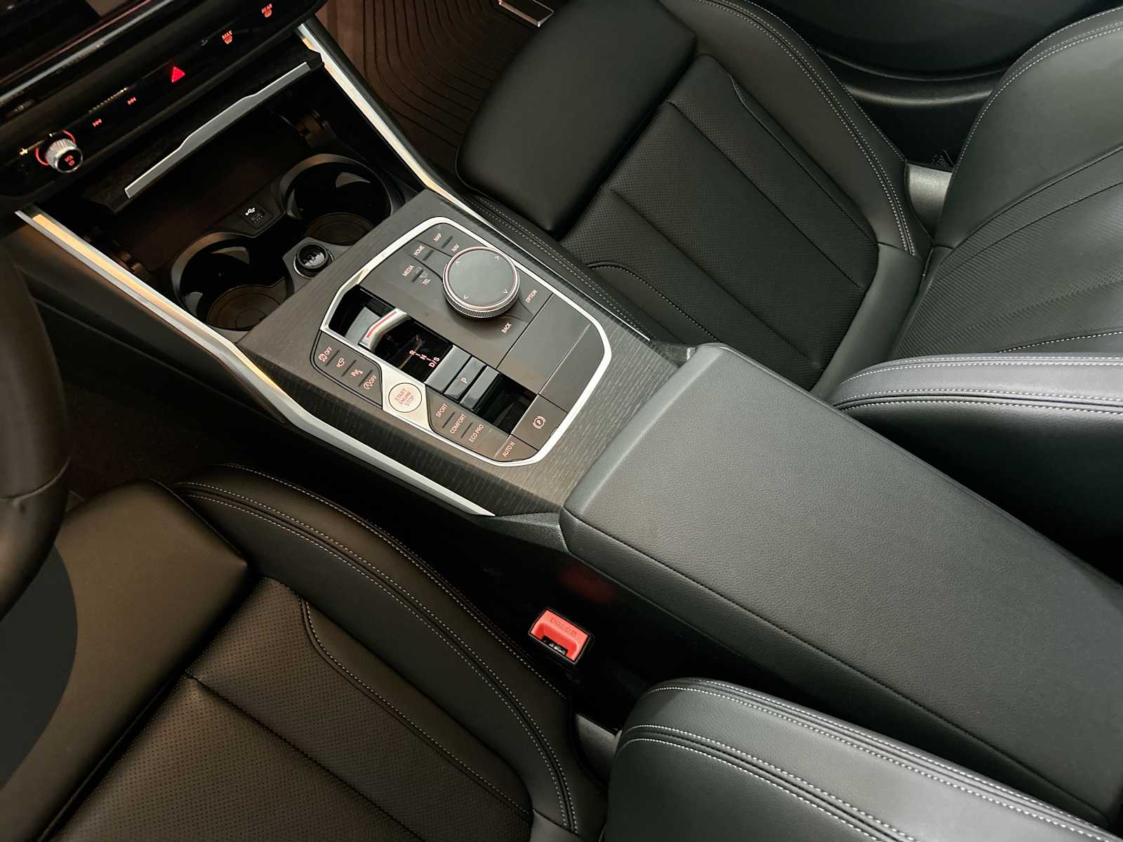 Thumbnail: 2025 BMW 3 Series - 23