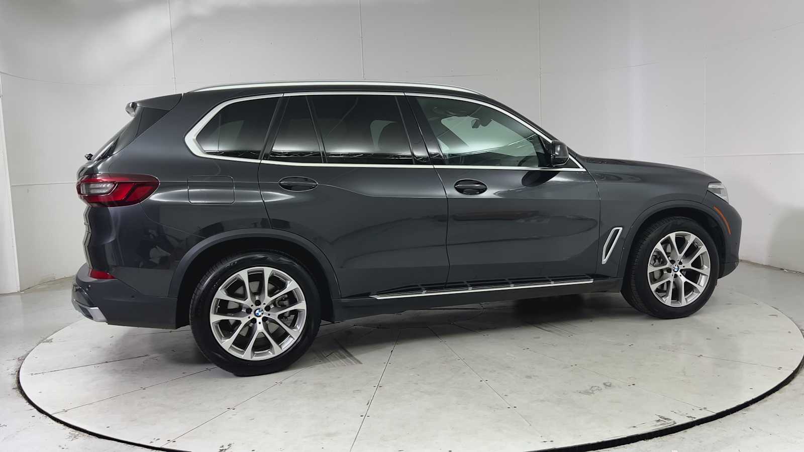Thumbnail: 2022 BMW X5 - 9