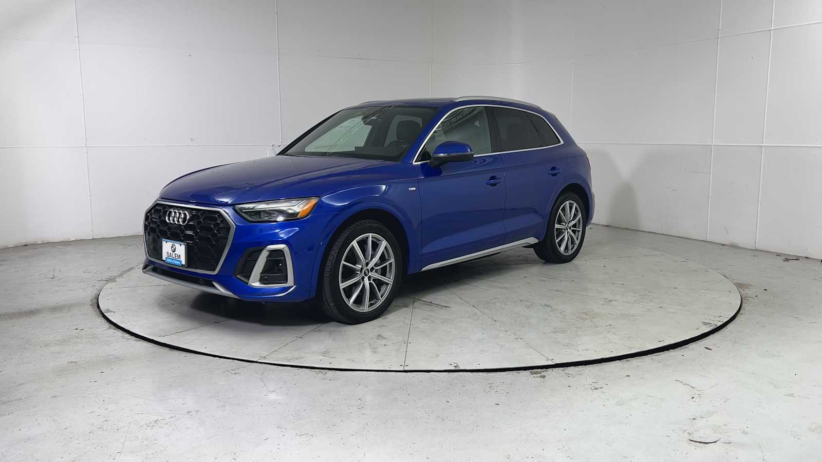 Thumbnail: 2021 Audi Q5 - 6