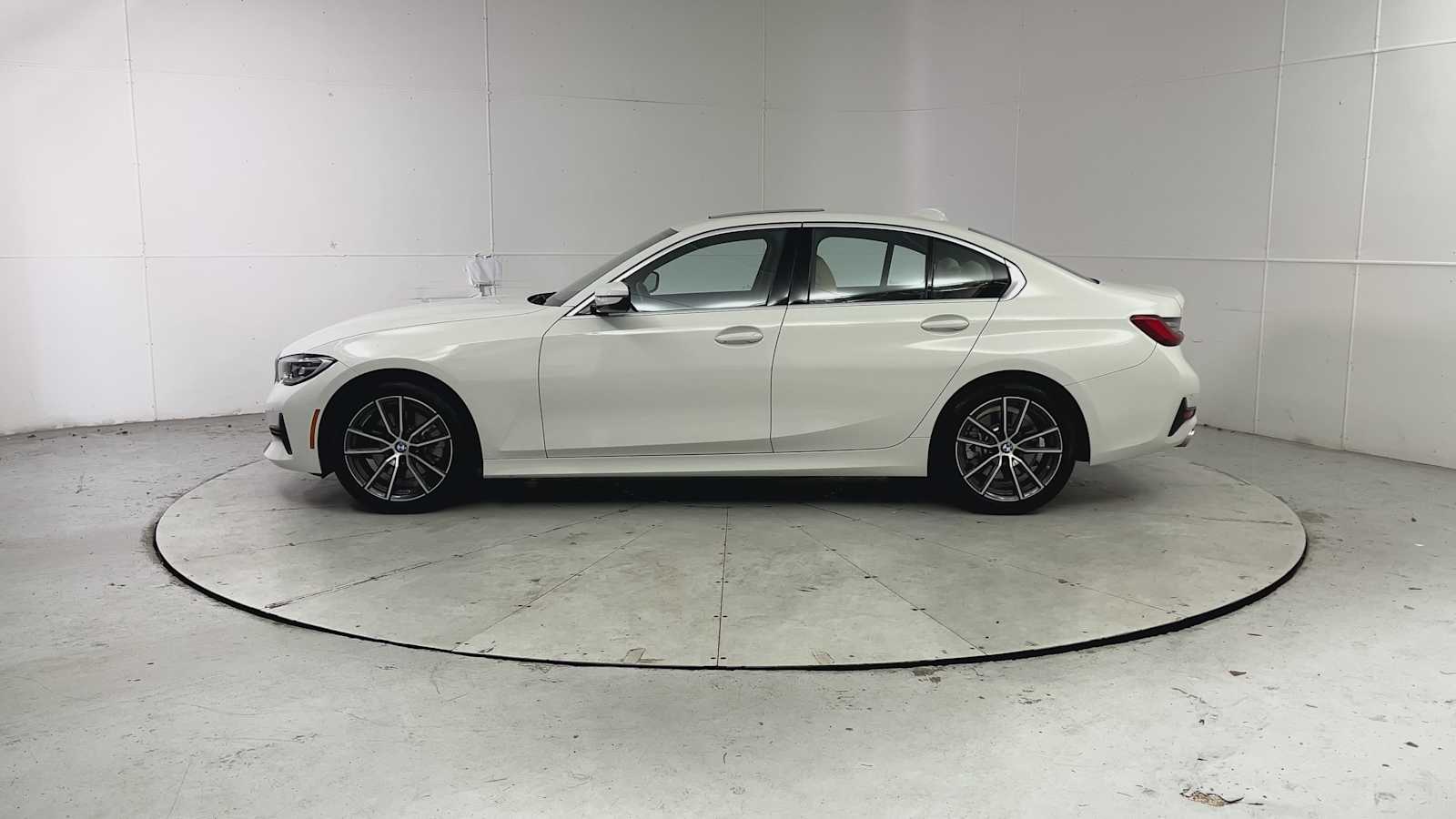 Thumbnail: 2019 BMW 3 Series - 5