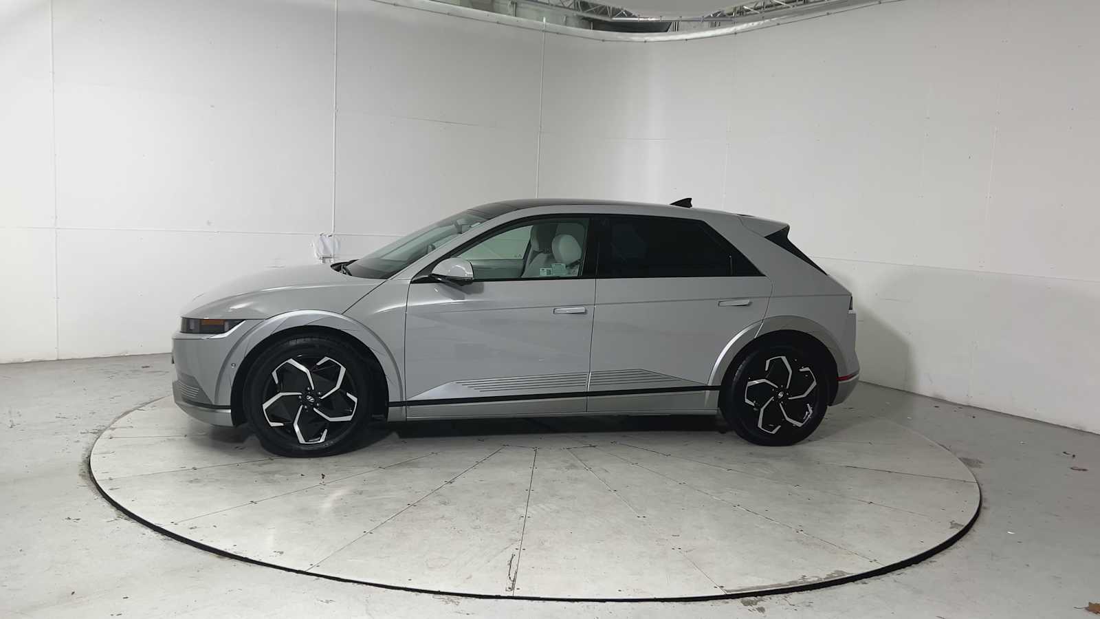 Thumbnail: 2024 Hyundai Ioniq 5 - 5