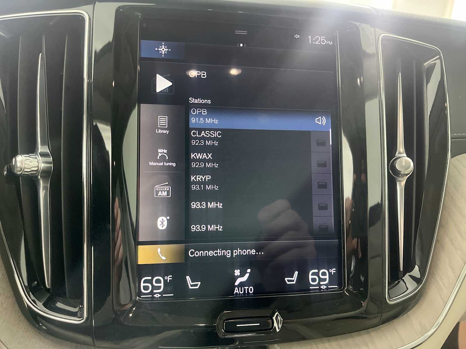 Thumbnail: 2019 Volvo XC60 - 13