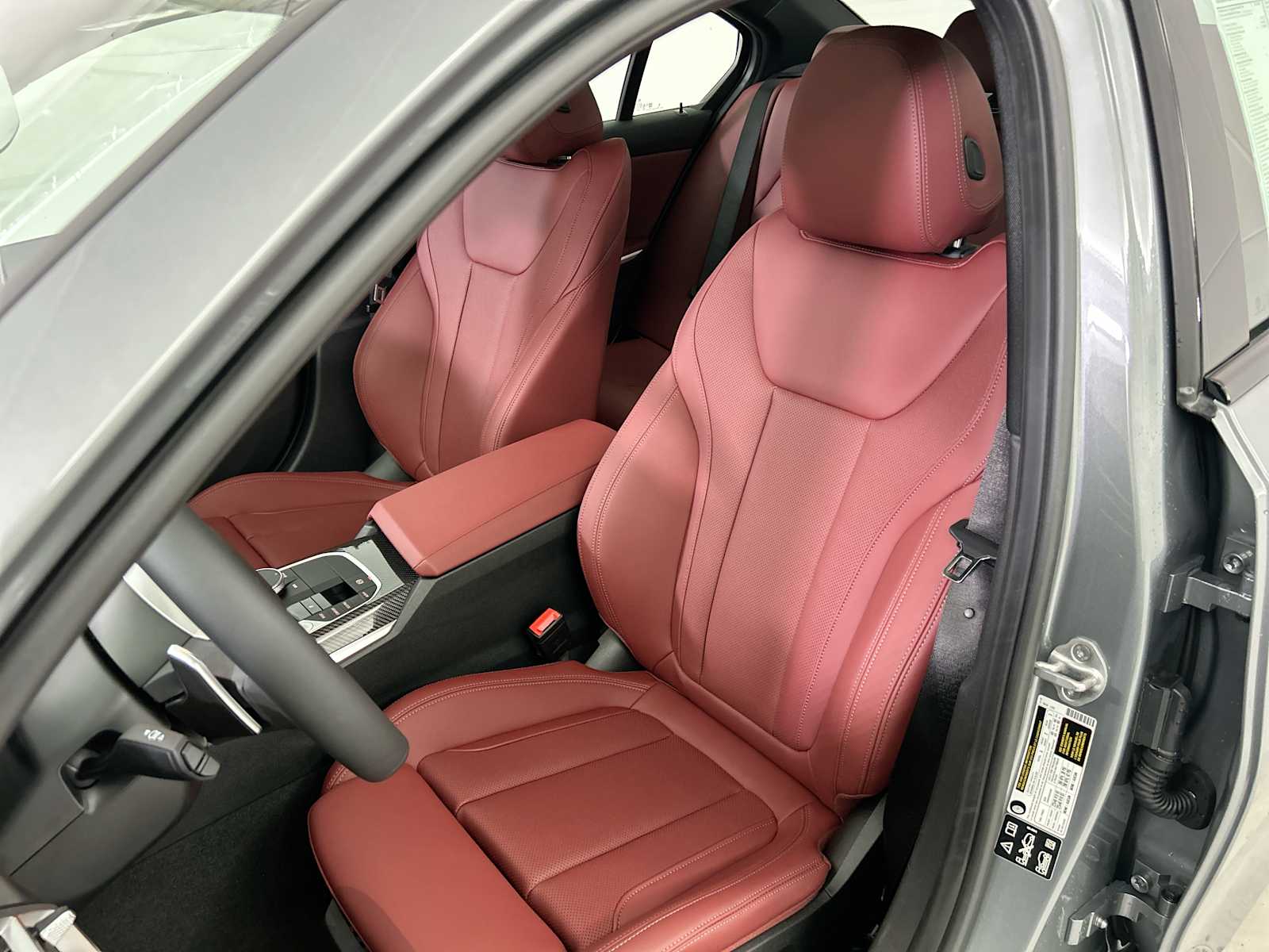 Thumbnail: 2026 BMW 3 Series - 13