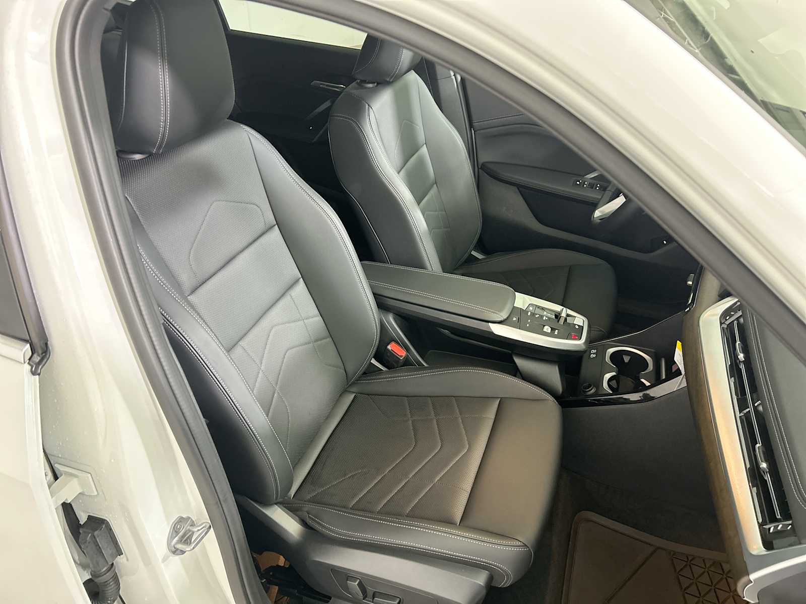 Thumbnail: 2025 BMW X1 - 24