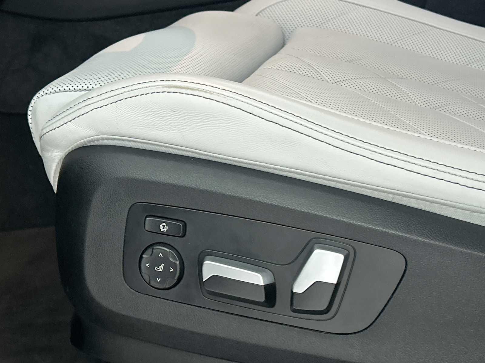 Thumbnail: 2024 BMW X5 - 14