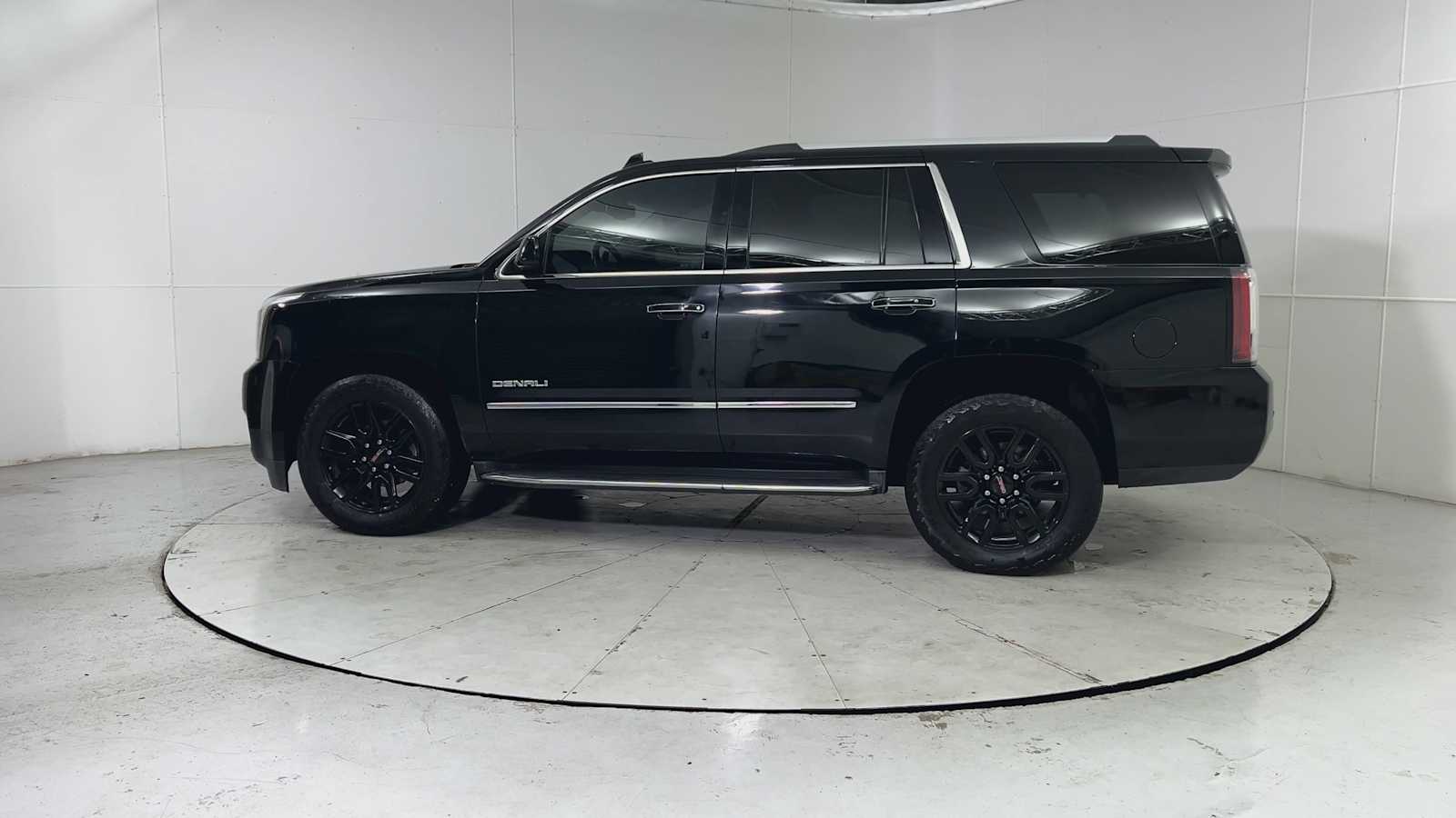 2016 Gmc Yukon Denali photo 3