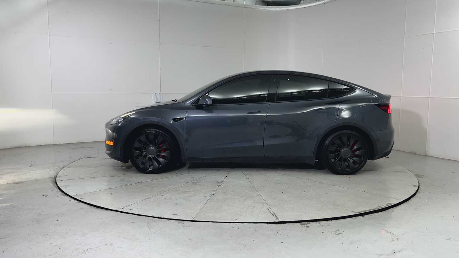 Thumbnail: 2022 Tesla Model Y - 5