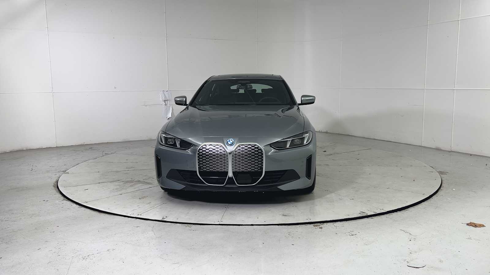 Thumbnail: 2025 BMW i4 - 7