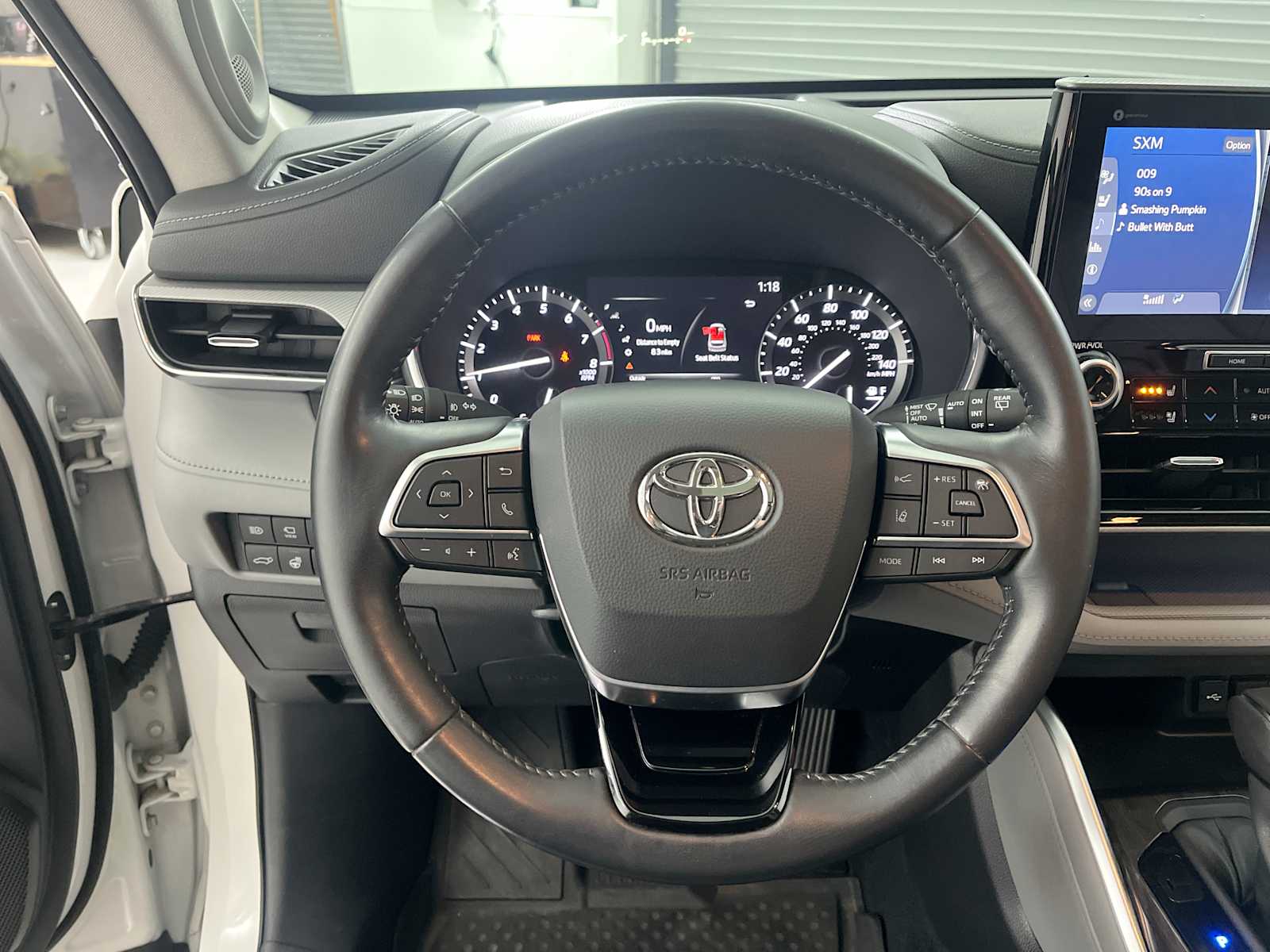 Thumbnail: 2020 Toyota Highlander - 17