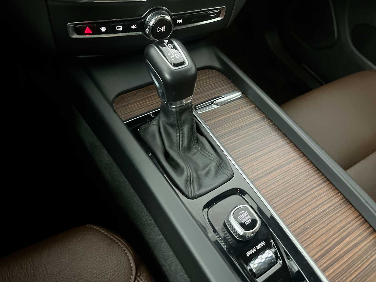 Thumbnail: 2021 Volvo XC60 - 28