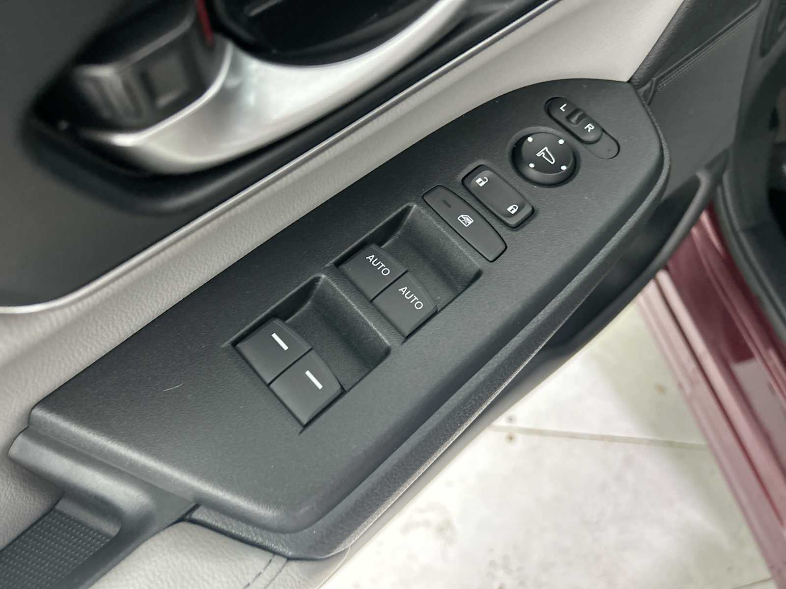 Thumbnail: 2017 Honda CR-V - 14