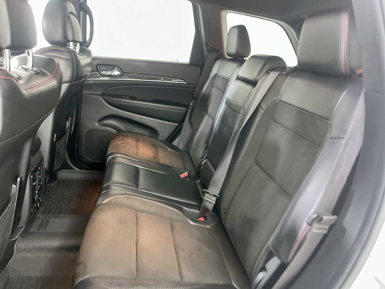 Thumbnail: 2020 Jeep Grand Cherokee - 31